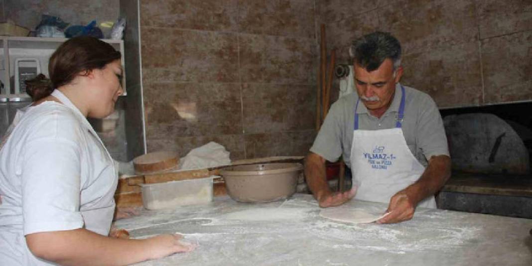 Kapıdan çırak olarak giren patron olarak çıkıyor! 45 yıldır süren gelenek: “Burası işletme değil okul” 3